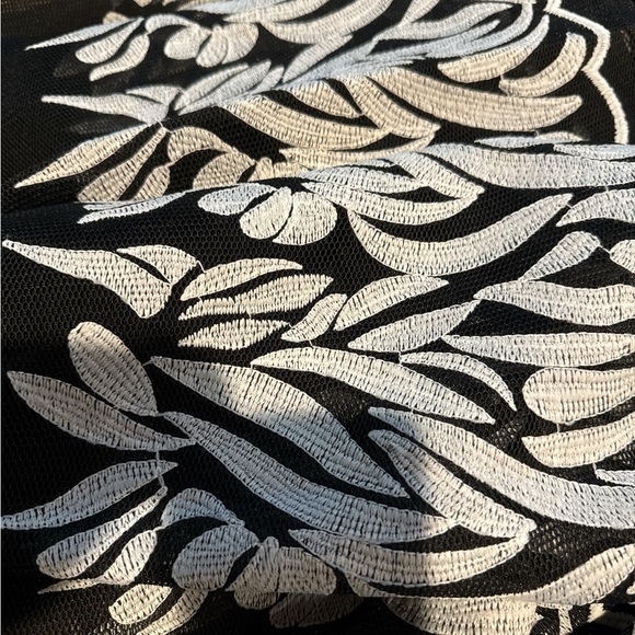 DKNY Beautiful dress with a flared bottom - Picture 3 of 5